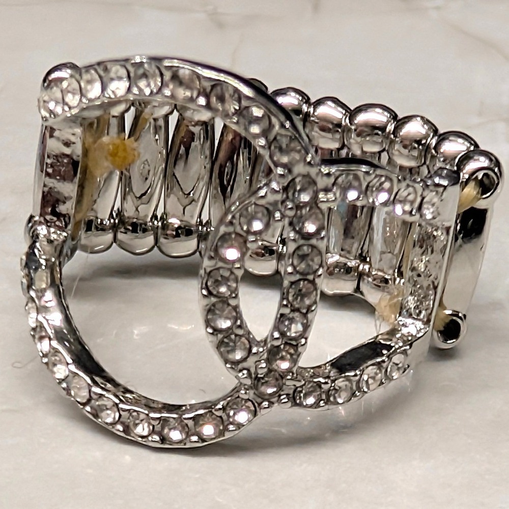 New Ring Silver Tone Rhinestones Interlocking Circles Stretch Band Glam Sparkly